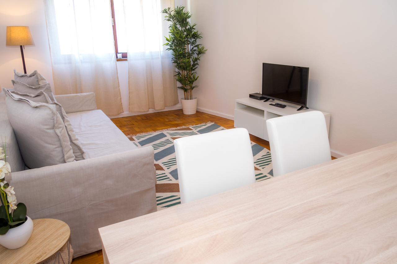 Liiiving In Porto | Downtown Delight Apartments Room photo